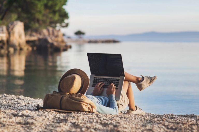 Правительство внесло в Госдуму поправки о 30% НДФЛ для фрилансеров и релокантов