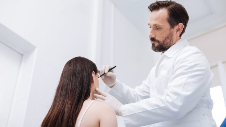 Раскрой личика: российские звезды перестали скрывать пластику