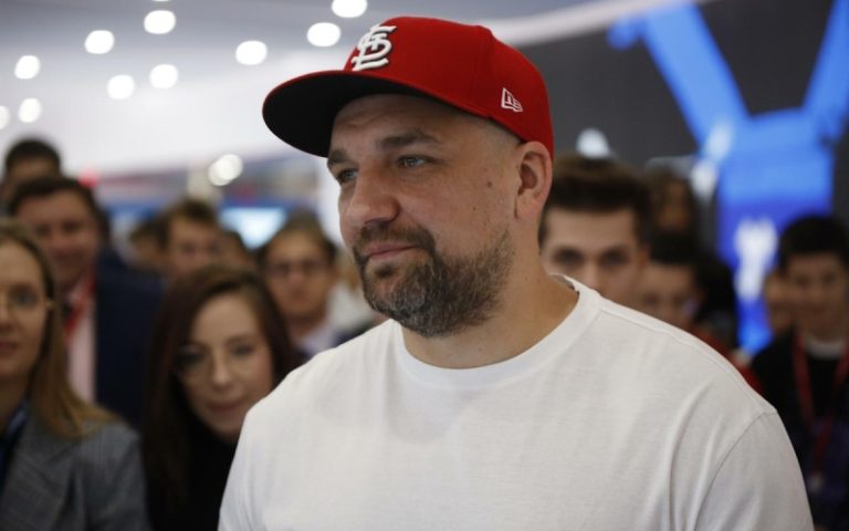 Баста выступит на суперфинале Кубка России. Он споет «Мои игру» и «Сансару»