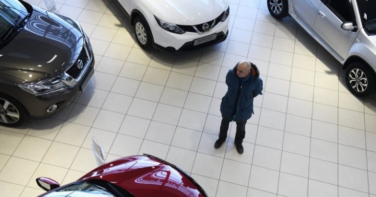 В России снизился ввоз подержанных иномарок