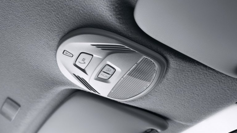 Через кнопку SOS на Lada можно будет заказать эвакуатор