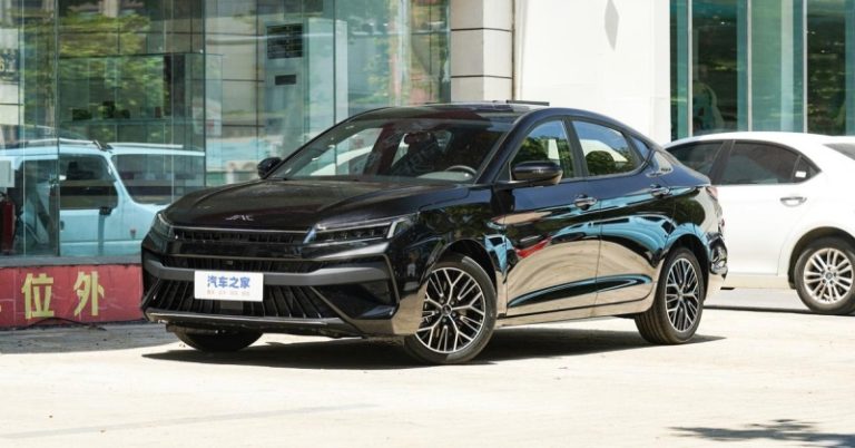 Китайский прототип лифтбека «Москвич 6» перенес рестайлинг