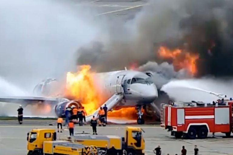 «Причина катастрофы – халатность экипажа». Командир SSJ-100 получил срок после гибели пассажиров