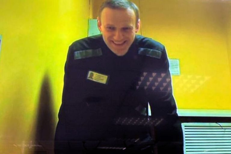 20 лет по шести статьям УК. Навальному* могут добавить срок в августе