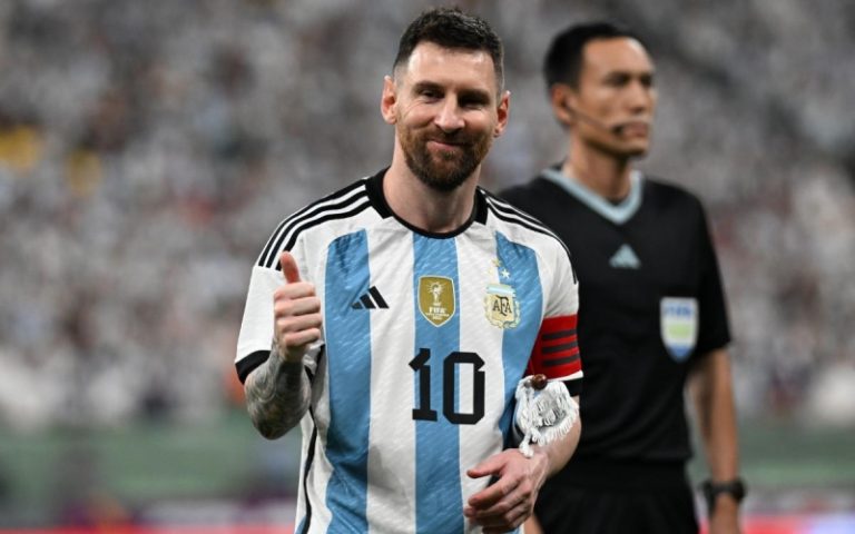 «Барселона» будет платить Месси до 2025 года