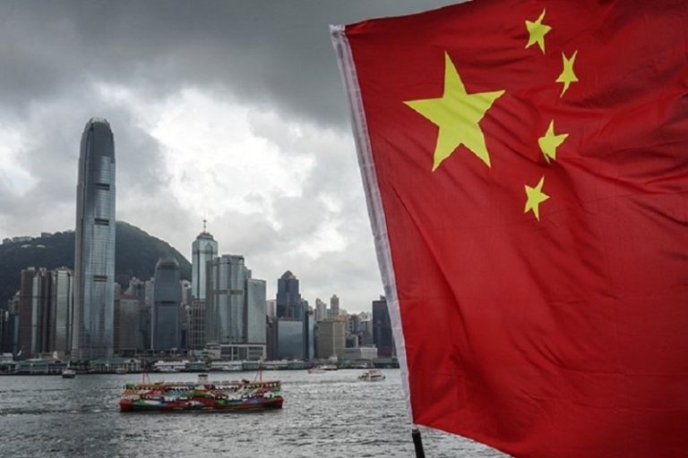 Дипломаты США не рекомендуют американцам ездить в Китай