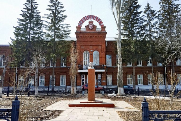 Шестеро погибли при взрыве на заводе под Самарой. В трубе могла остаться взрывчатка