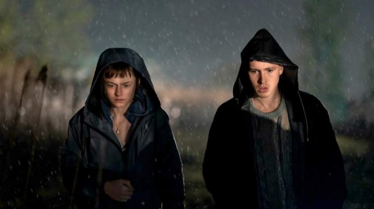 Убийства по правилам и без: какие телесериалы ждут нас в августе