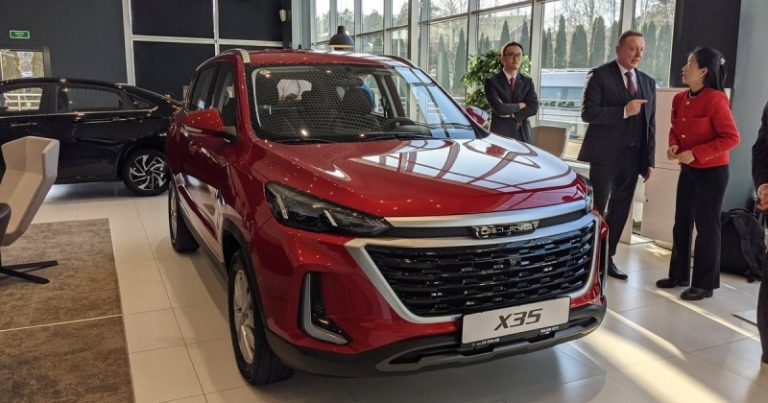 В РФ стартовали продажи кроссоверов и седанов BAIC, выпущенных в Калининграде