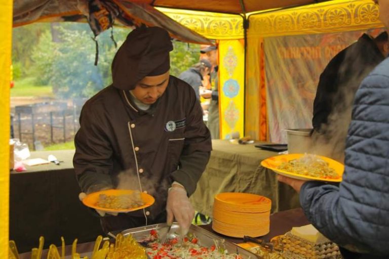 Выездной кейтеринг: праздничный сервис от компании «Товарищ Полковник»