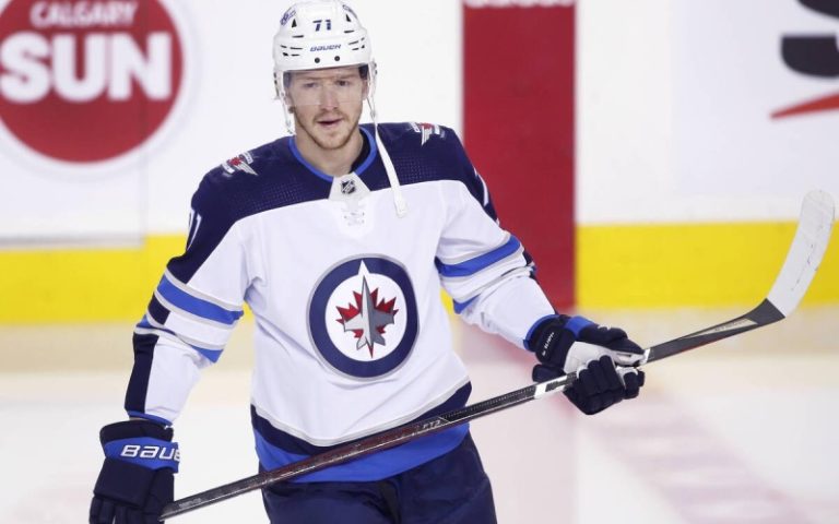 Брат звезды НХЛ подписал контракт с «Ак Барсом»