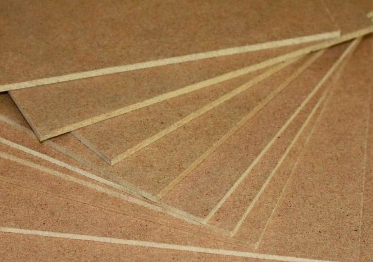 Преимущества применения плит ДВП в строительстве