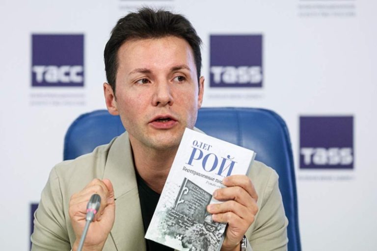 Сцены из новой жизни: Баста в «Ленкоме», Урсуляк — в Маяковке