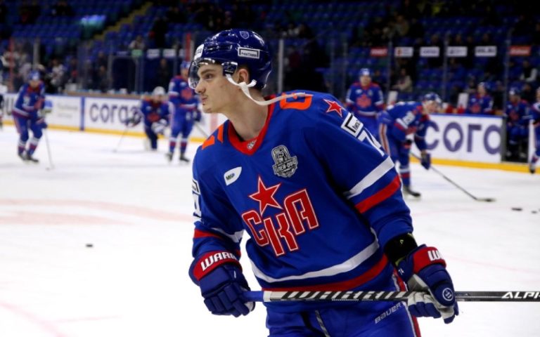 Транзитом в «Сочи». Олимпийский чемпион перешел в клуб КХЛ и сразу расторг контракт
