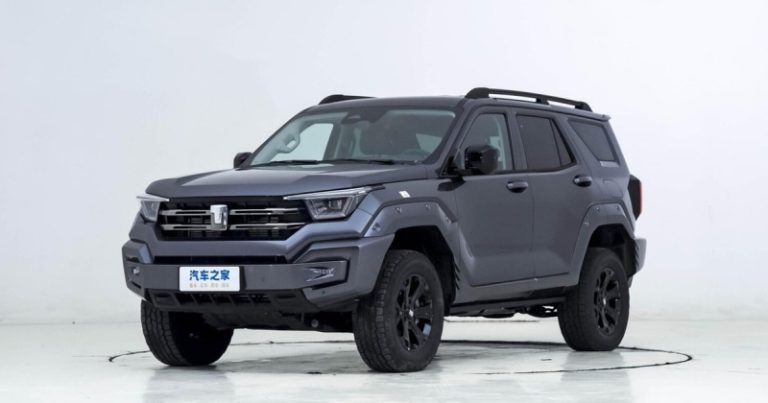 Внедорожник Tank 400 представили в Китае