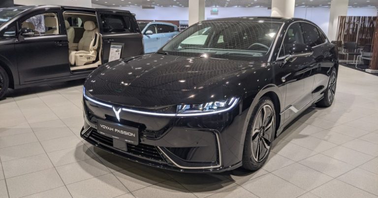 Voyah поднял цены на все модели в России