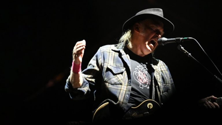 Жемчужины Нила: потерянный альбом Янга и сентиментальные рэперы