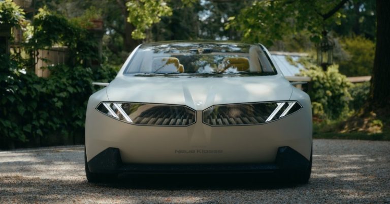 BMW Vision Neue Klasse: прозрачная крыша и новые ноздри