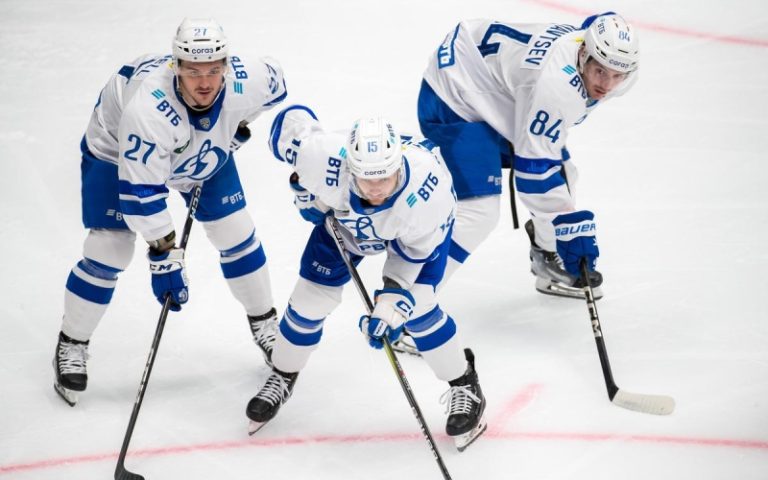 «Динамо» одержало крупнейшую за десять лет победу над «Авангардом» в КХЛ