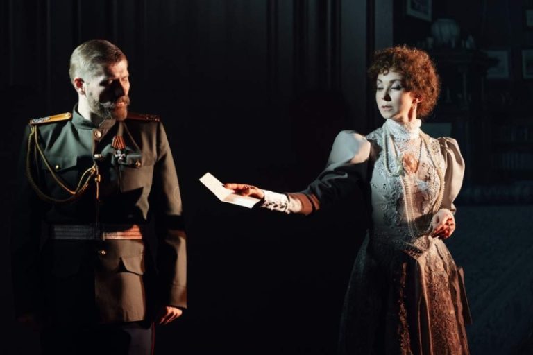 «Просто обожаю военные фильмы — наши советские»