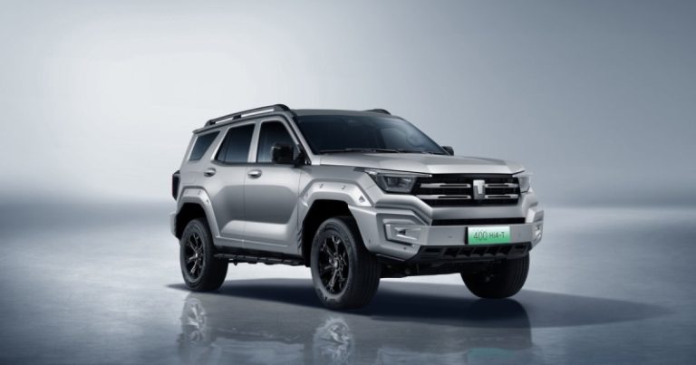 Tank выводит на китайский рынок новый внедорожник 400