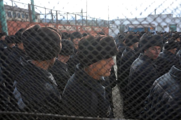 «Это не ГУЛАГ». Как устроена жизнь в российских колониях и тюрьмах