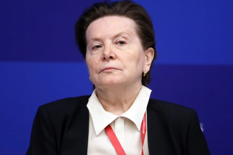 «Пусть отвечает за это слово»: губернатора ХМАО обвинили в дискредитации ВС РФ