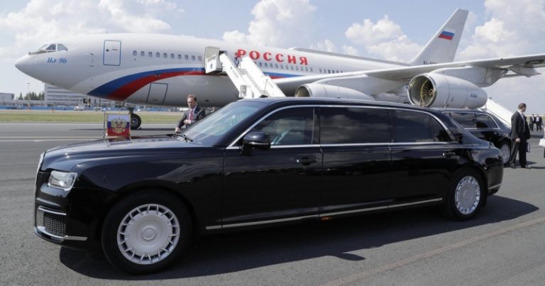 Путин посетил Китай на Aurus, а общественный транспорт подорожал