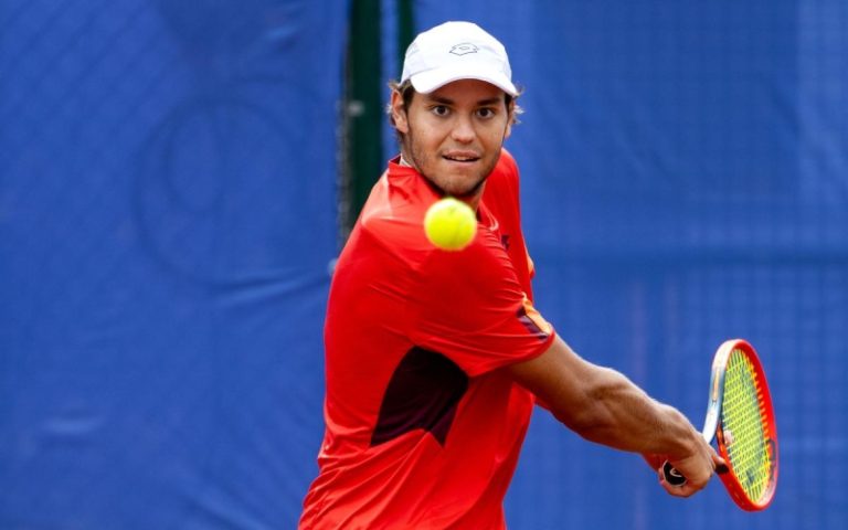 Россиянин из второй сотни рейтинга вышел в полуфинал турнира ATP