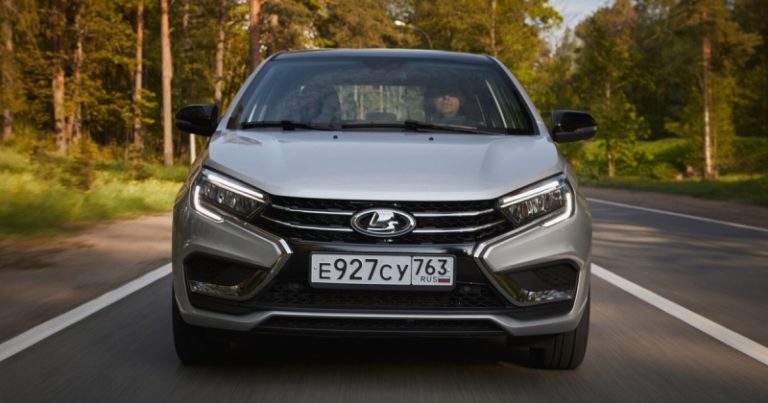 Стало известно, когда Lada Vesta получит систему ESP