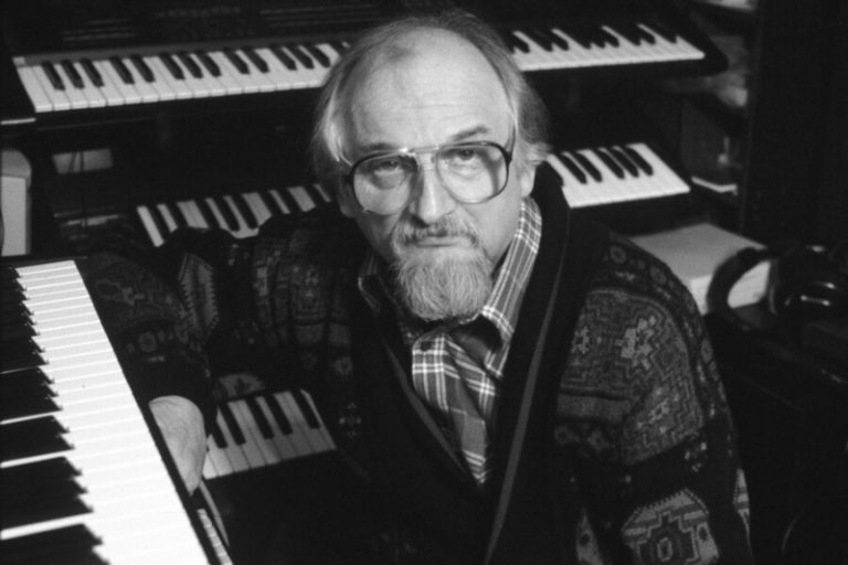 Умер композитор Геннадий Гладков. Он написал музыку к «Бременским музыкантам» и «Джентльменам удачи»