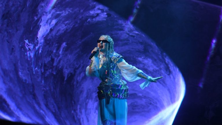 Вышел на Ринго: Маккарти помог другу-битлу, Тося Чайкина — китайцам