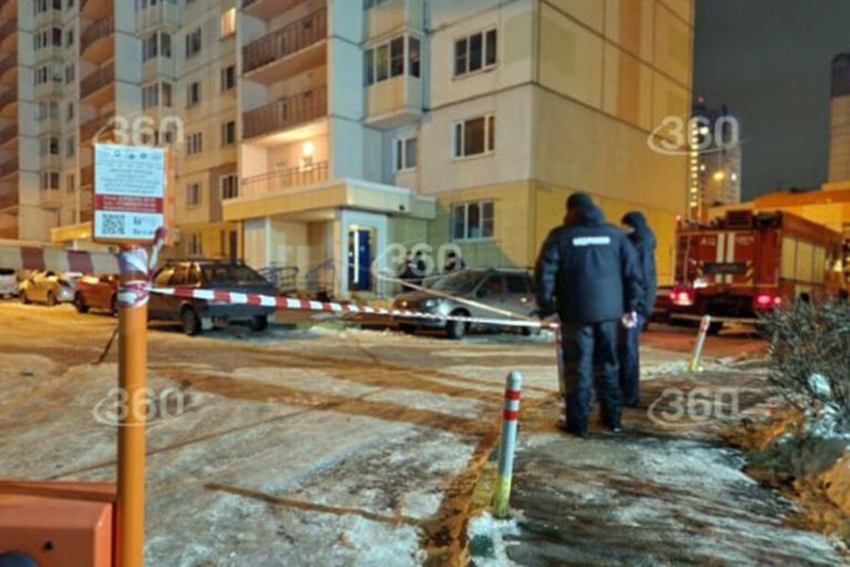 Обломки беспилотника ВСУ врезались в жилую многоэтажку в Туле