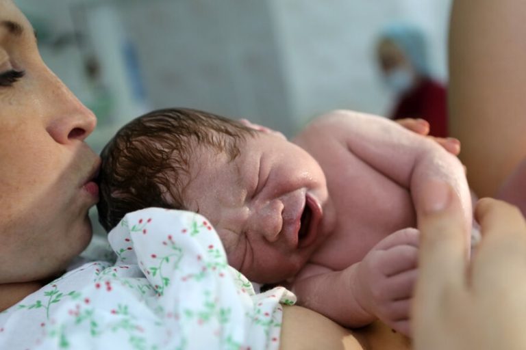 «Упускается детородная функция»: российский сенатор призвала рожать, а не получать высшее образование