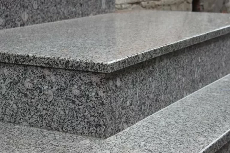 Популярность гранита Возрождение в наружной отделке