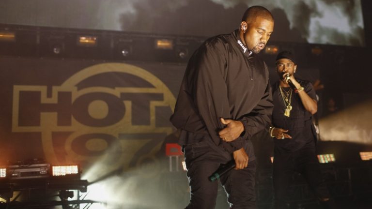 Выдал по Уэсту: Канье провоцирует, Дрейк усыпляет