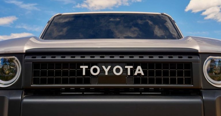 Итоги опроса: россияне выбрали главную автомобильную новинку