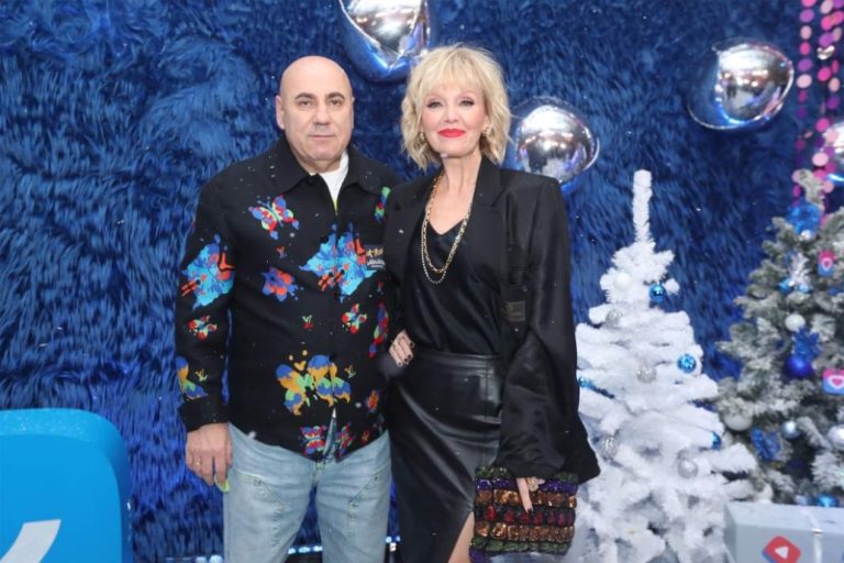 Карнавал и ночь: как прошла звездная премьера «VK под шубой 2»