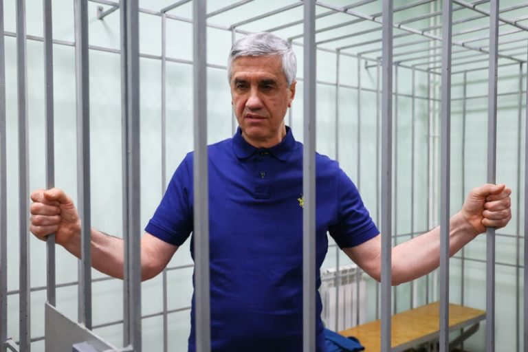 Суд приговорил красноярского экс-депутата Быкова к 12 годам по делу об убийстве