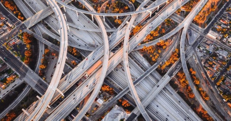 В СФ объяснили, почему в России невозможен полный переход на цифровые водительские права