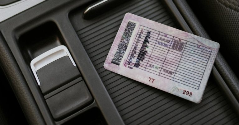 Водительские права, подлежащие обмену в 2024 и 2025 годах, продлят на три года