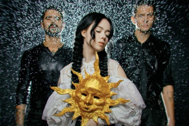 Допустили брак: Лопес выходит замуж, «Крематорий» едет в тундру