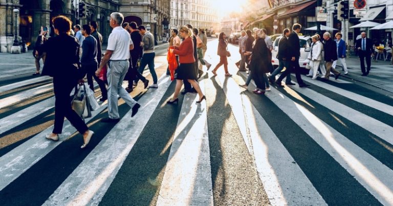 Почему в России не получится штрафовать пешеходов по камерам