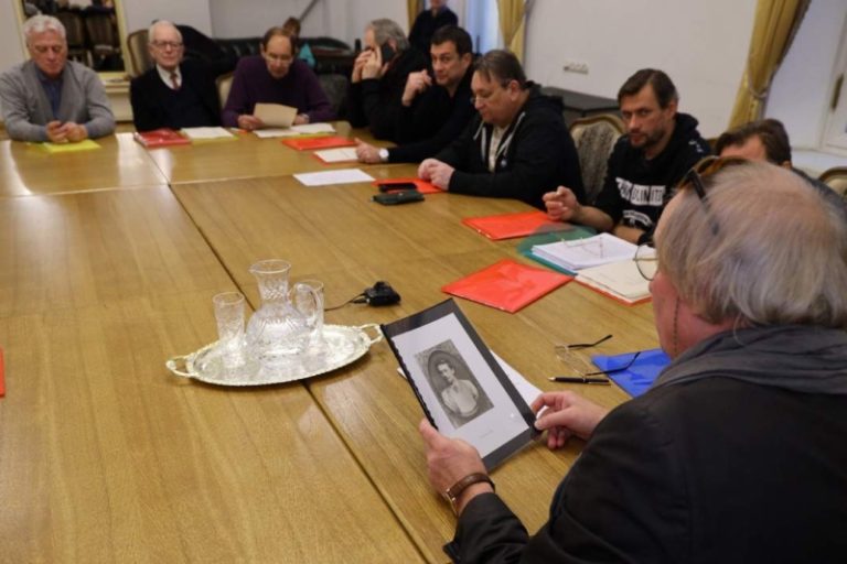 Пушкин, веселый окультист и ковидное лето: что ждет столичные сцены