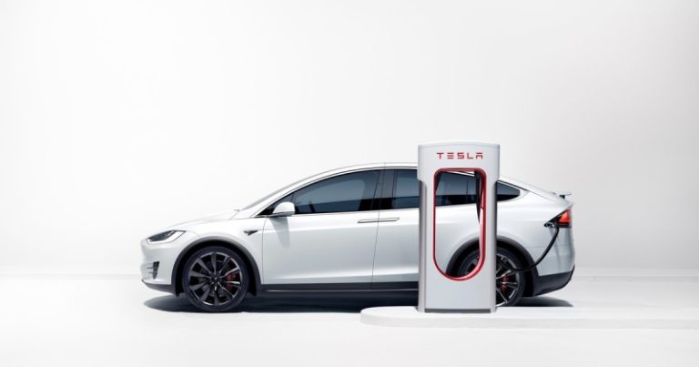 У электроавтомобилей Tesla в США возникли проблемы с зарядкой из-за аномальных холодов