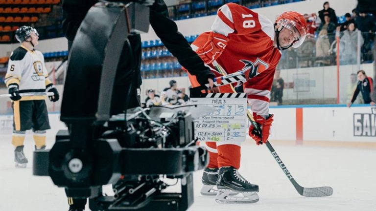 Любит ледок: Петров встал на коньки, Энтони Хопкинс — на путь спасения