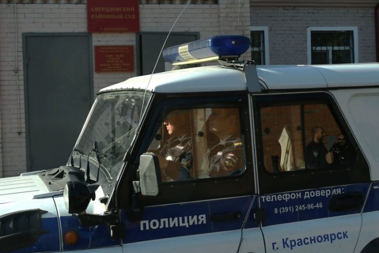 МВД проверит бар в Красноярске после травести-шоу на День защитника Отечества