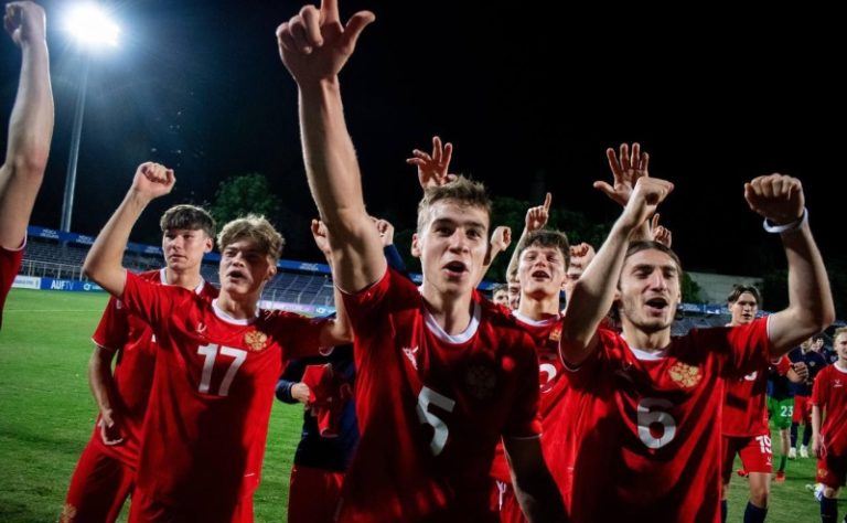 Тренер российской «молодежки» прокомментировал победу над чемпионами мира