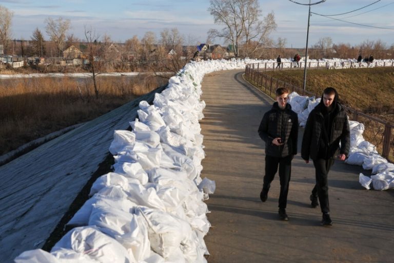 Шумков заявил, что в случае повышения уровня воды может затопить центр Кургана