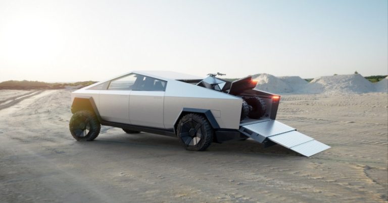 Tesla отзывает все Cybertruck из-за заклинивающей педали газа